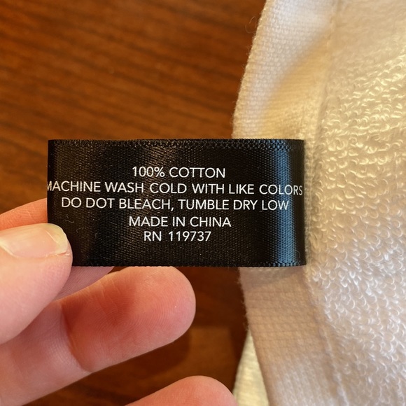 NWT- Hanukkah towel set - Picture 5 of 5